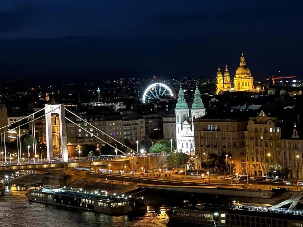 Budapest downtown Andrássy Exterior foto