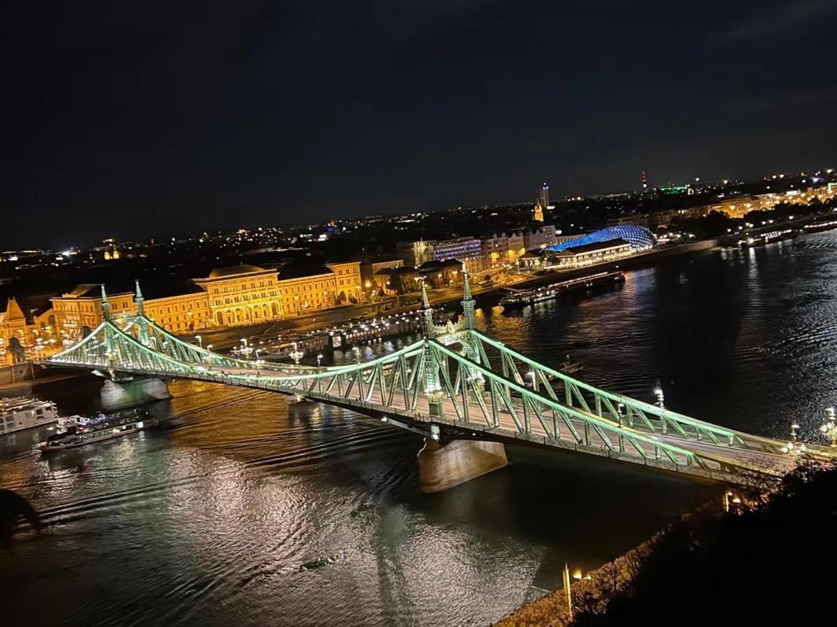 Budapest downtown Andrássy Exterior foto